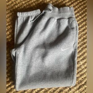 Nike women’s sweats - curvy fit - size medium - jogger style